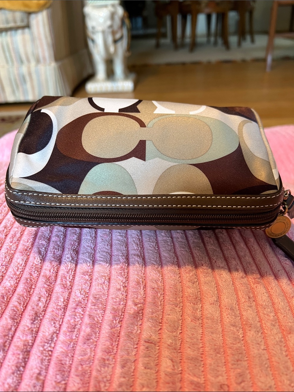 Coach 2007 Op Art Cosmetic Pouch-EUC - Picture 7 of 14